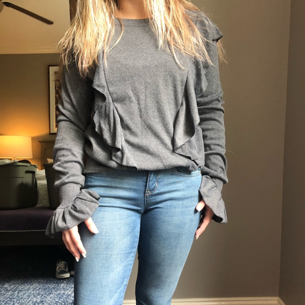 long sleeve gray ruffle top